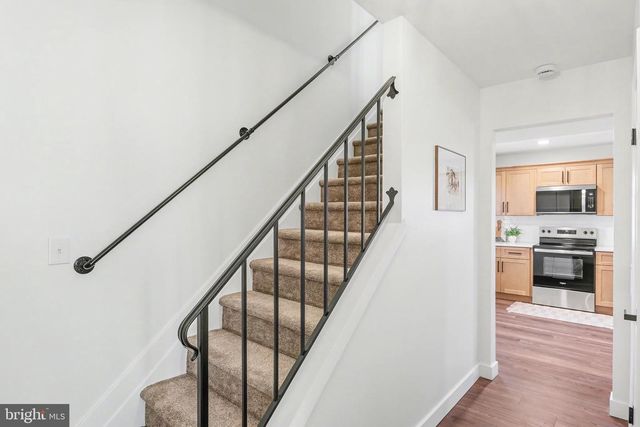 640 HARVEST DR, Harrisburg, PA 17111