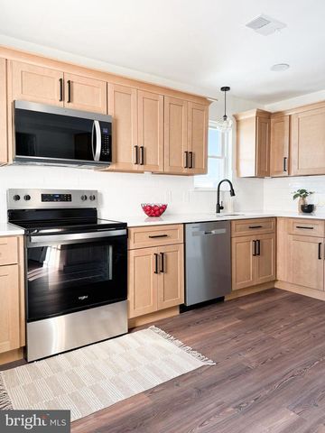 640 HARVEST DR, Harrisburg, PA 17111