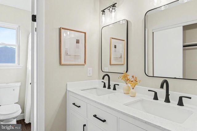 640 HARVEST DR, Harrisburg, PA 17111