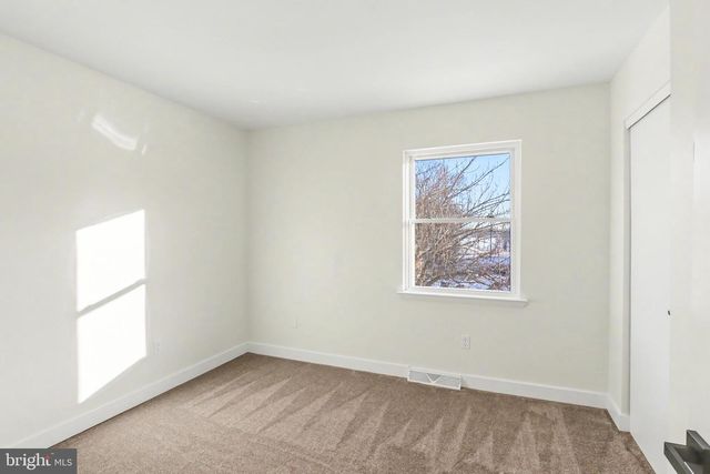 640 HARVEST DR, Harrisburg, PA 17111