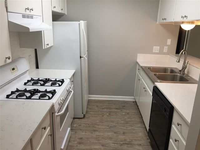 1910 Westridge DR B, Austin, TX 78704