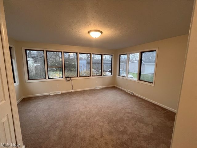 3752 Lowell Road, Cleveland Heights, OH 44121