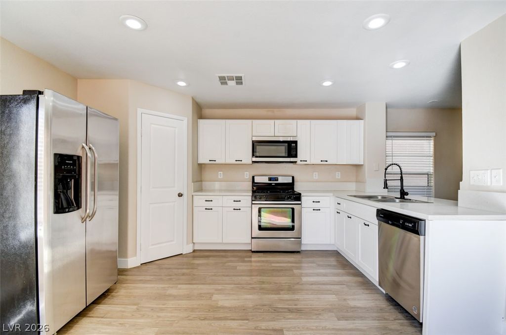 623 Port Talbot Avenue, Las Vegas, NV 89178 — photo 2