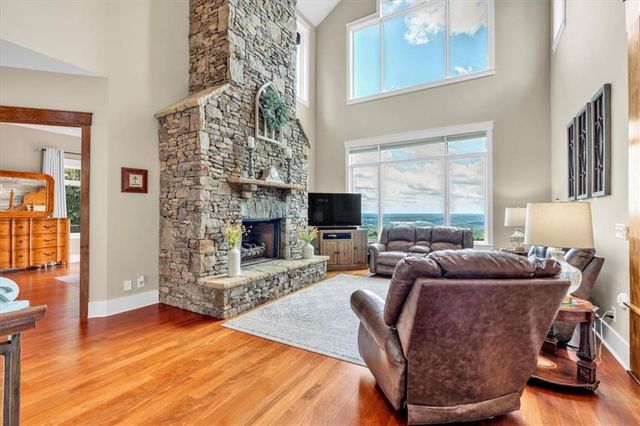 52 Waterside Drive SE, Cartersville, GA 30121