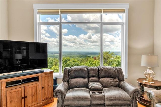 52 Waterside Drive SE, Cartersville, GA 30121
