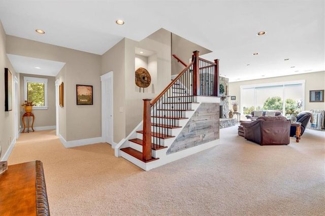 52 Waterside Drive SE, Cartersville, GA 30121