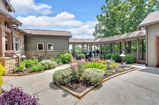 52 Waterside Drive SE, Cartersville, GA 30121