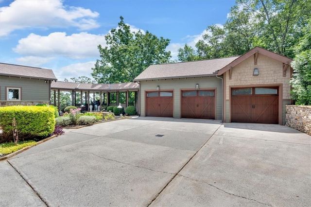 52 Waterside Drive SE, Cartersville, GA 30121