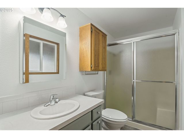 325 Sw 12TH Ave, Canby, OR 97013