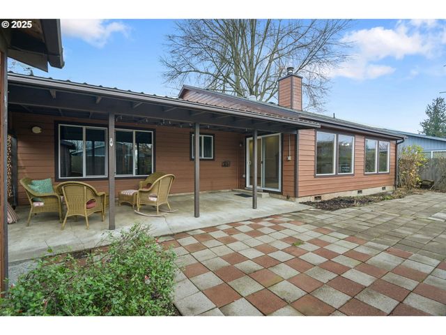 325 Sw 12TH Ave, Canby, OR 97013