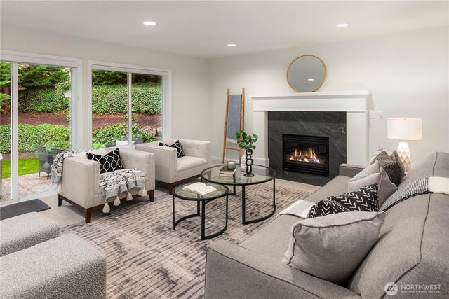 8841 SE 37th Street, Mercer Island, WA 98040