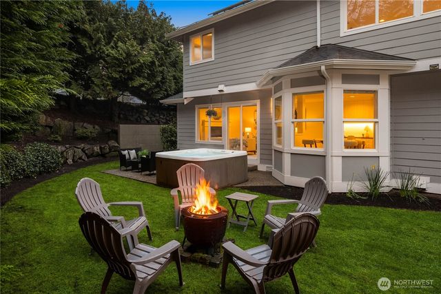 8841 SE 37th Street, Mercer Island, WA 98040