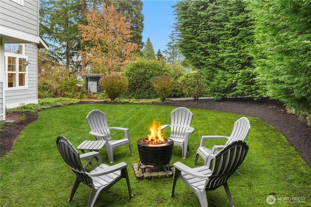 8841 SE 37th Street, Mercer Island, WA 98040