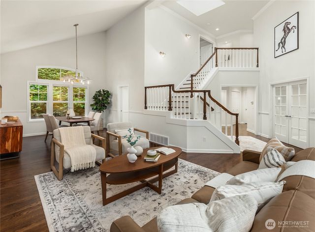 8841 SE 37th Street, Mercer Island, WA 98040