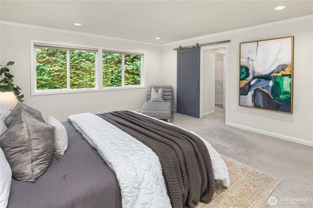 8841 SE 37th Street, Mercer Island, WA 98040