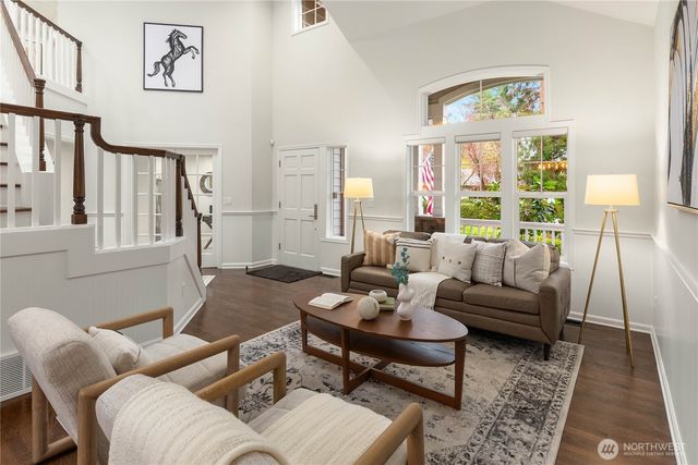 8841 SE 37th Street, Mercer Island, WA 98040