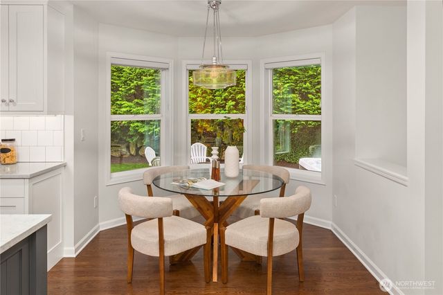 8841 SE 37th Street, Mercer Island, WA 98040