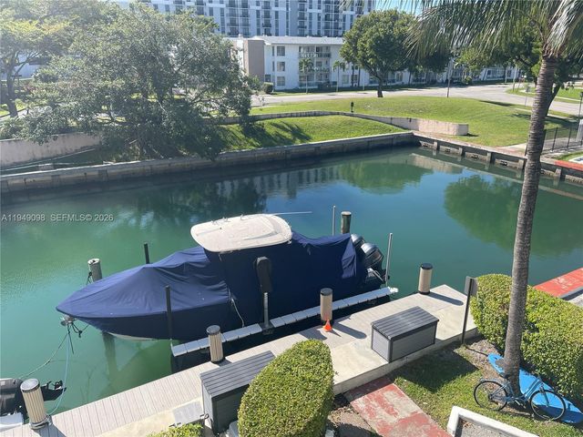 1650 NE 115th St 311, Miami, FL 33181