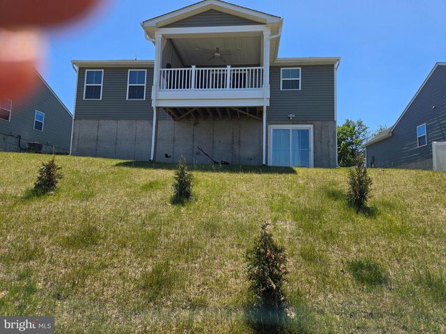 90 SUTHERLAND WAY, Martinsburg, WV 25405