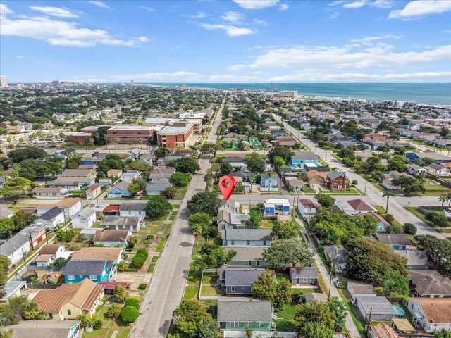 4201 Avenue R, Galveston, TX 77550