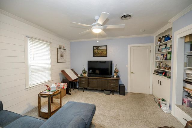 1307 Sycamore Ave, Modesto, CA 95350