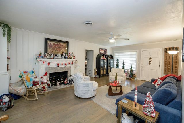 1307 Sycamore Ave, Modesto, CA 95350