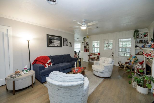 1307 Sycamore Ave, Modesto, CA 95350