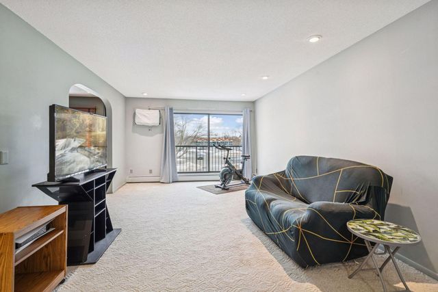 7320 York Avenue S 2112, Edina, MN 55435