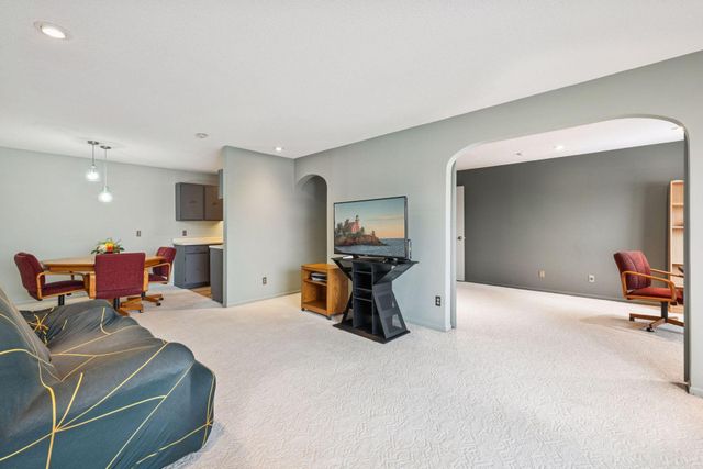 7320 York Avenue S 2112, Edina, MN 55435