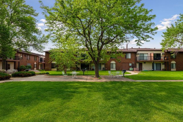 7320 York Avenue S 2112, Edina, MN 55435