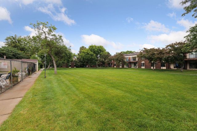 7320 York Avenue S 2112, Edina, MN 55435