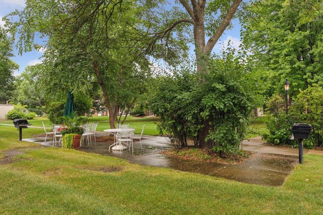 7320 York Avenue S 2112, Edina, MN 55435