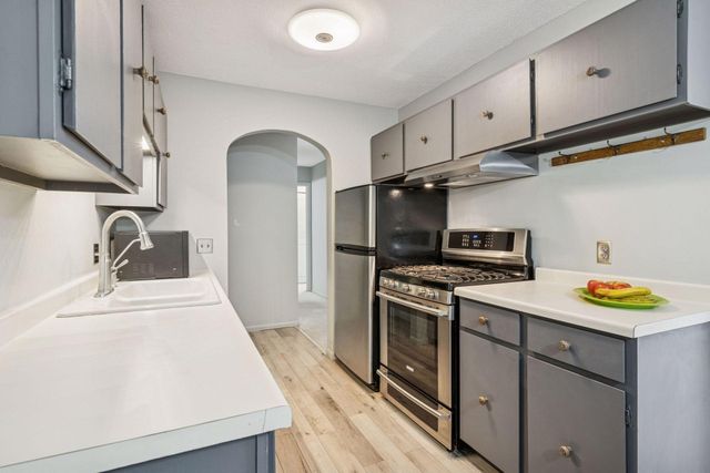 7320 York Avenue S 2112, Edina, MN 55435