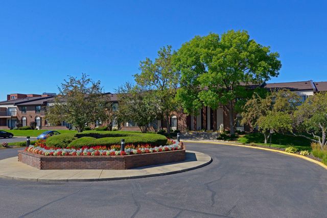 7320 York Avenue S 2112, Edina, MN 55435