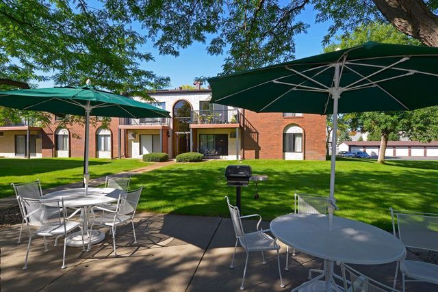 7320 York Avenue S 2112, Edina, MN 55435