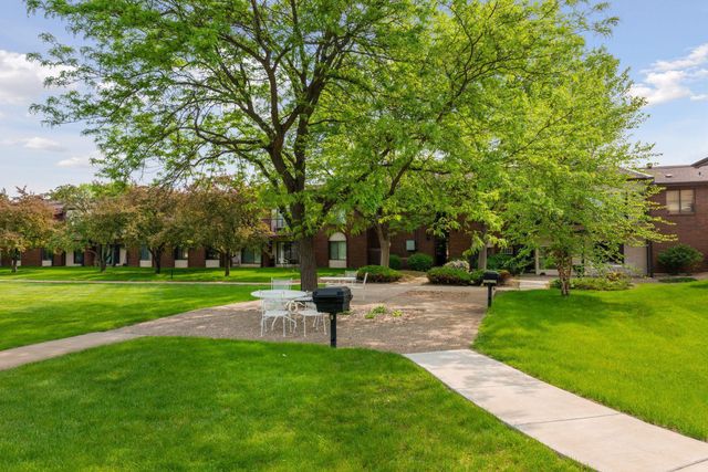 7320 York Avenue S 2112, Edina, MN 55435