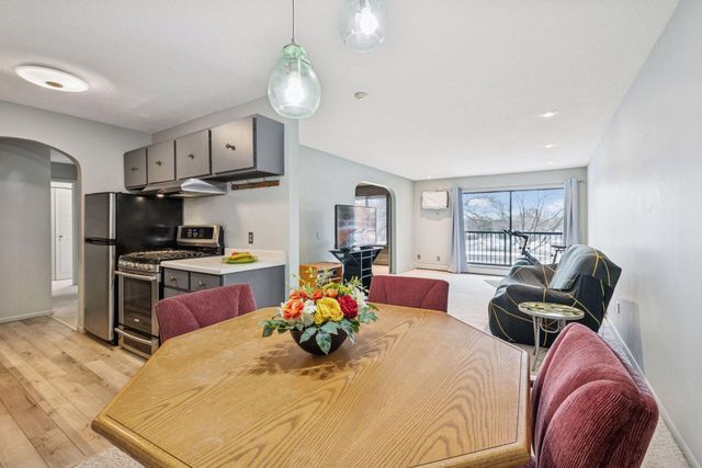 7320 York Avenue S 2112, Edina, MN 55435