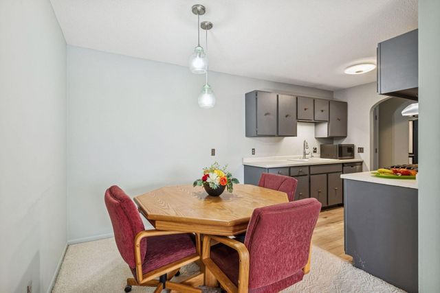 7320 York Avenue S 2112, Edina, MN 55435