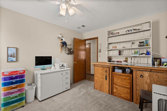 5501 Kachina Street NW, Albuquerque, NM 87120