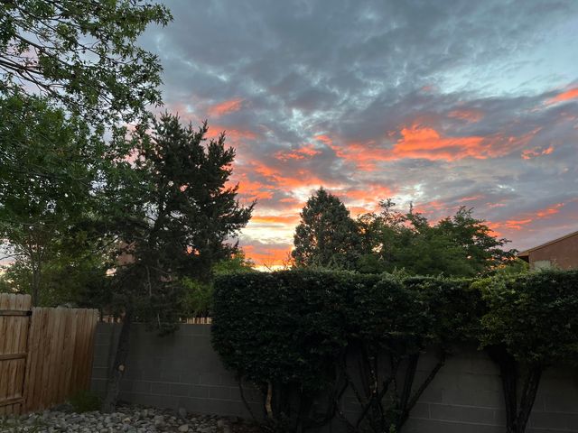 5501 Kachina Street NW, Albuquerque, NM 87120