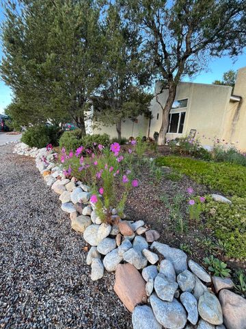 5501 Kachina Street NW, Albuquerque, NM 87120