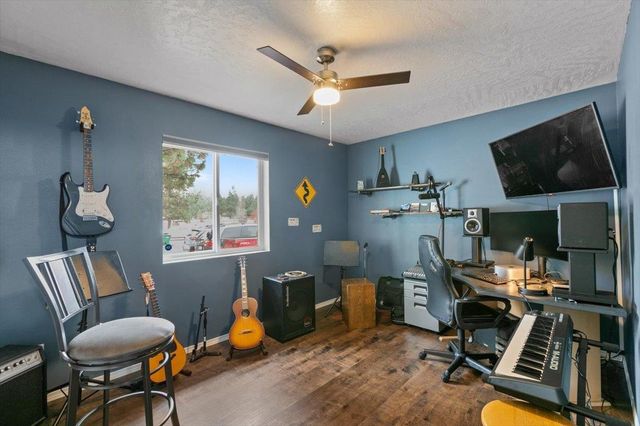 6318 Jenna Dr, Nine Mile Falls, WA 99026