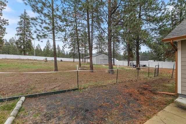 6318 Jenna Dr, Nine Mile Falls, WA 99026