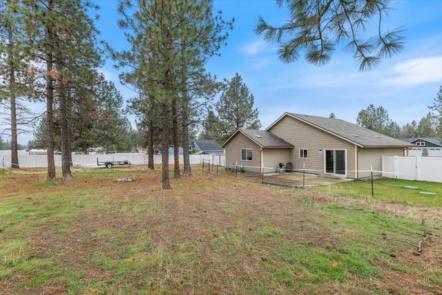 6318 Jenna Dr, Nine Mile Falls, WA 99026