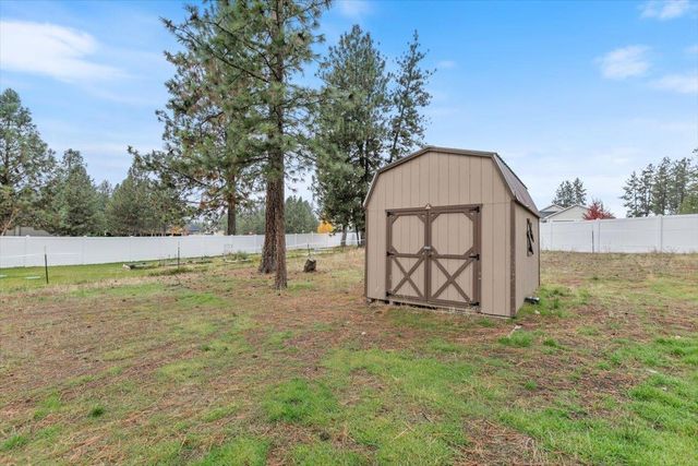 6318 Jenna Dr, Nine Mile Falls, WA 99026