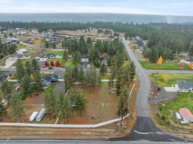 6318 Jenna Dr, Nine Mile Falls, WA 99026