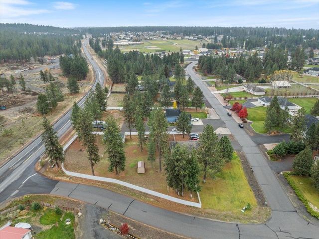 6318 Jenna Dr, Nine Mile Falls, WA 99026