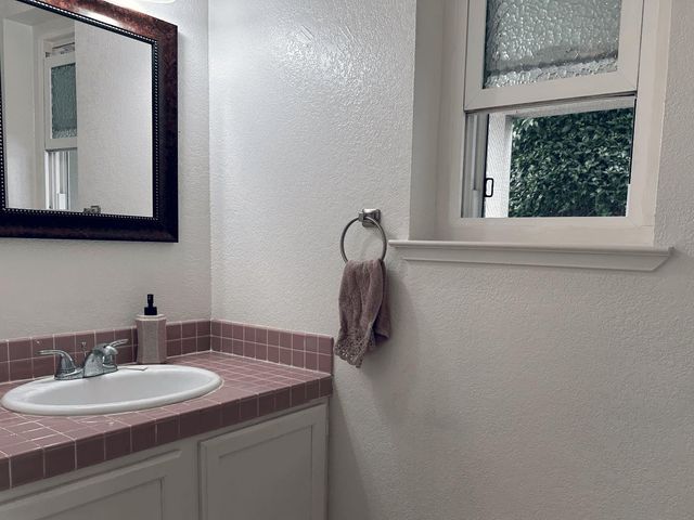 1608 Wren Place, Santa Cruz, CA 95062