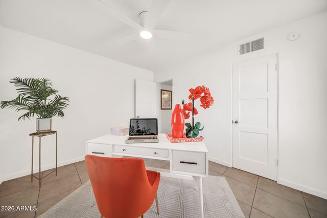 2221 W CLARENDON Avenue W, Phoenix, AZ 85015