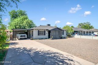 2221 W CLARENDON Avenue W, Phoenix, AZ 85015